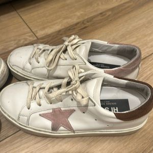 Hi star golden goose white with pink suede star on one shoe